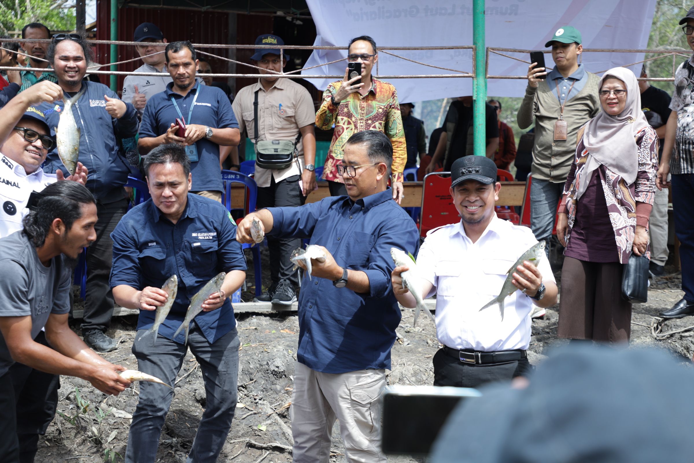 Akmal Malik Apresiasi Keberhasilan Panen Perdana 4 Komoditas di Desa Labangka