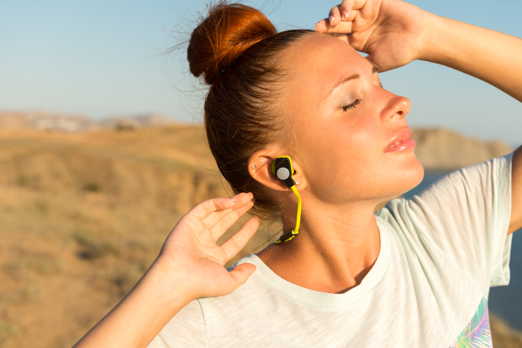 4 Earphone Bone Conduction Terbaik, Harga Mulai Rp100 Ribuan